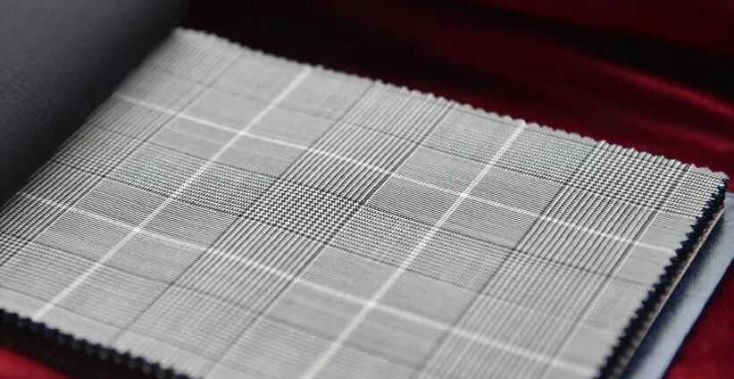 西服定制一般多少錢(qián)